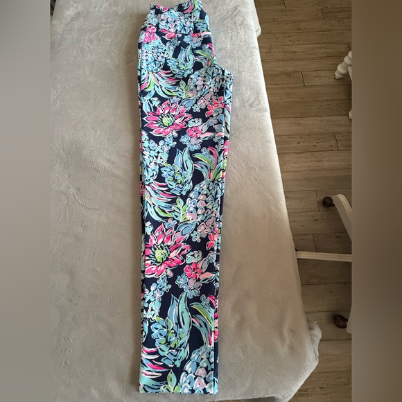 Lilly Pulitzer Pants - Lilly Pulitzer Luxletic UPF50+ Corso Pineapple Paradise Golf Pants
